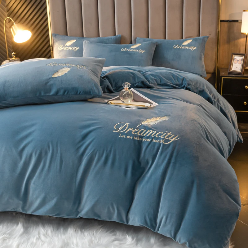Factory Product Bedding sets Customized Solid milk velvet thickened warm flannel four piece set
