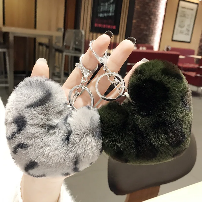 Good quality Leopard print love fur fluff ball keychain Car handbag pendant  promotional pompom Keychain for women