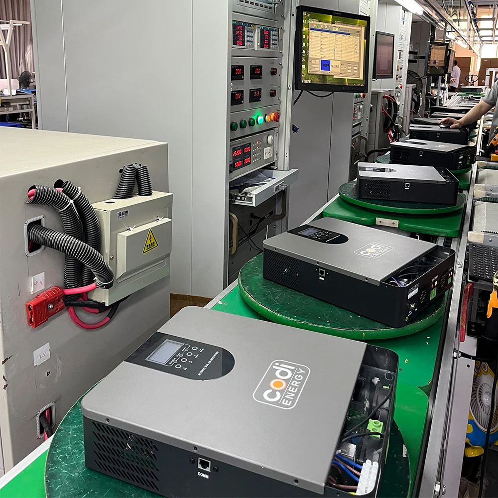 Codi солнечной энергии 1.2kw 2.4Kw Гибридный неэлектрифицированный солнечный инвертор 1200 ватт 2400 Ватт решетки Встроенный со слежением за максимальной точкой