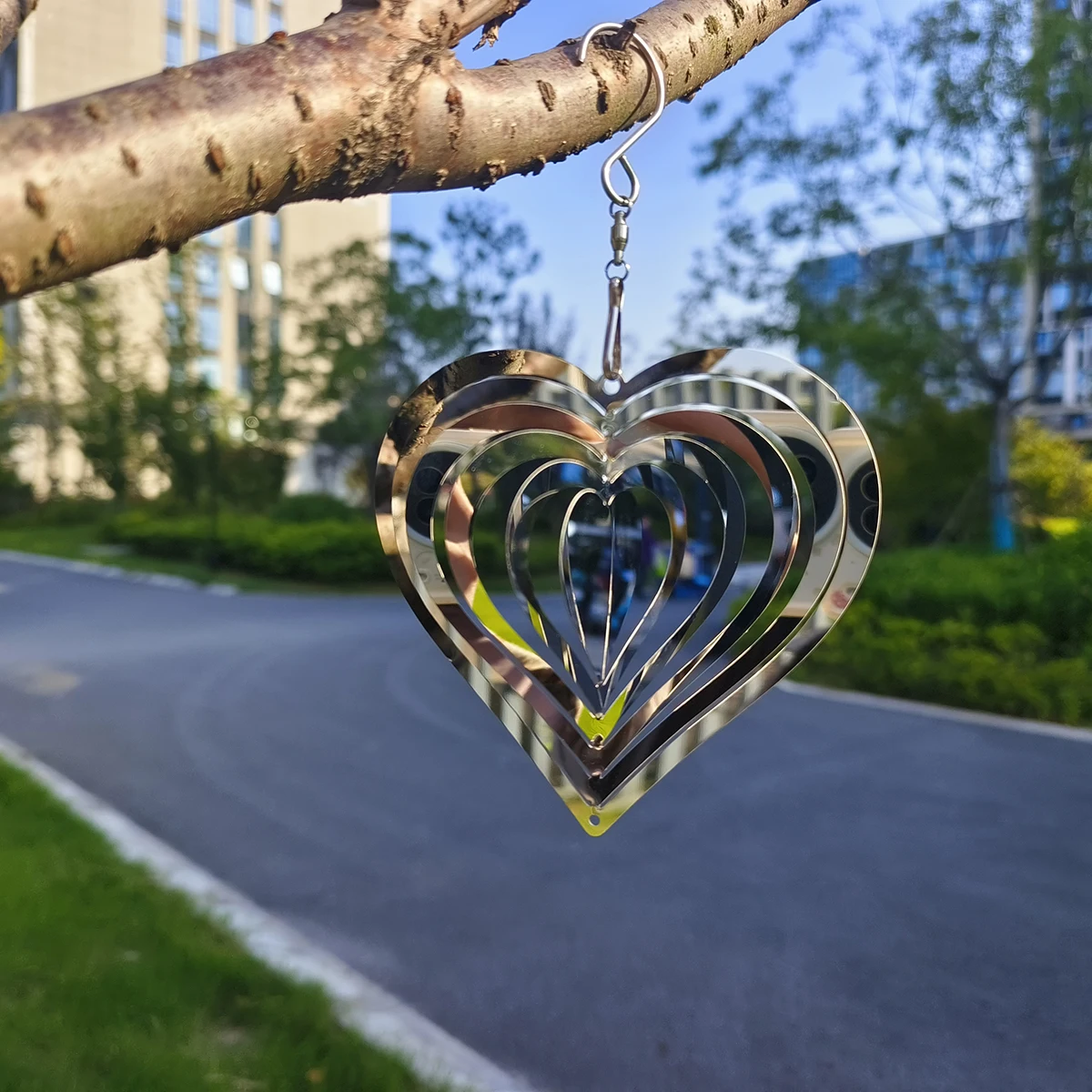 Yard Decoration 3D Rotating Winds Chimes Bird Control Outdoor Hanging Bell Pendant Ornaments Yard Garden