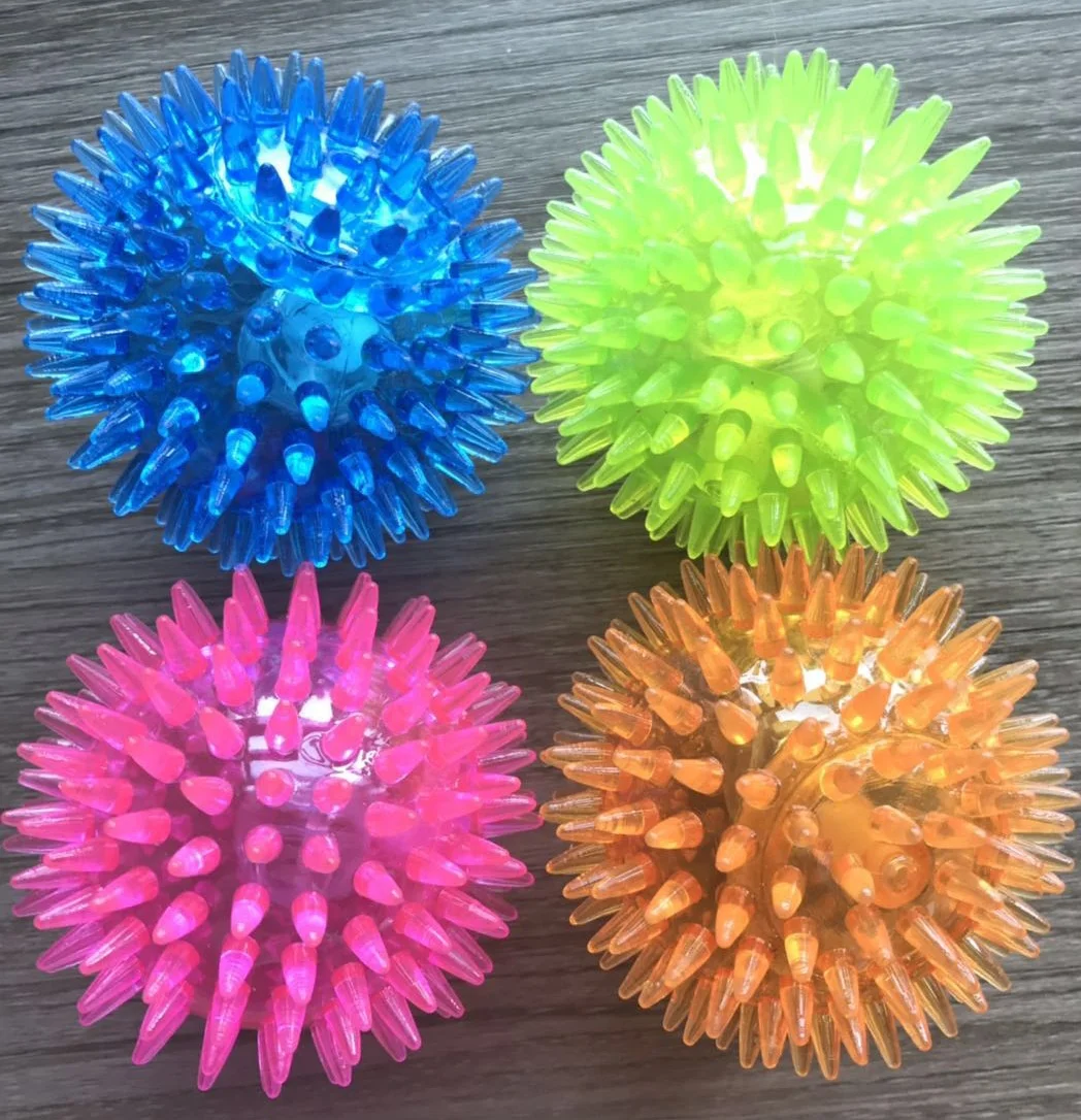 Wholesale PetToy Balls Dog Squeaky Toys Spiky Bouncy Teeth Cleaning Fetching Training Pet Toy Squeaker Ball Dog Toy