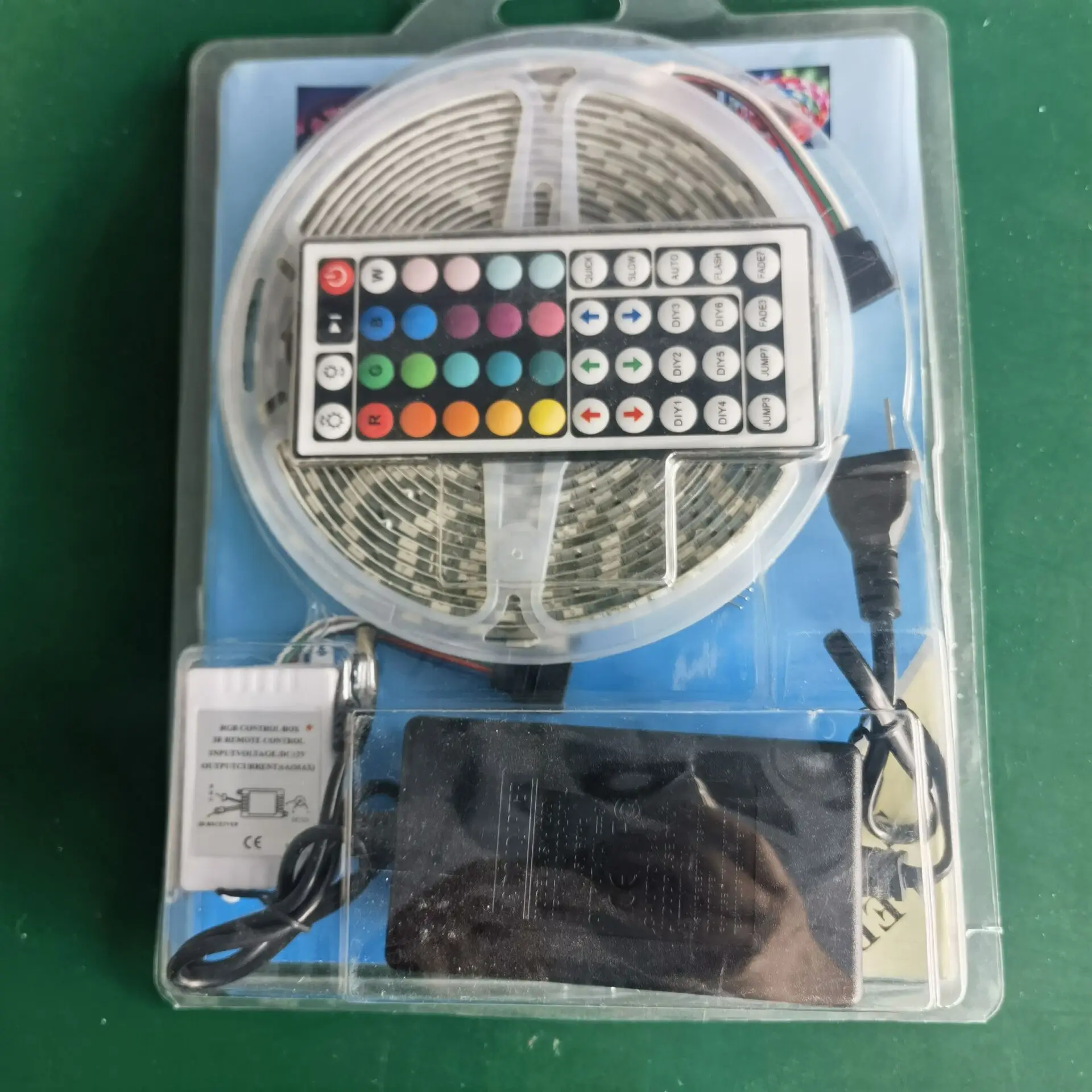 CE ROHS SMD5050 RGB 150leds 5m roll led strip lights with remote and BT or wifi app control LED strip kit/set