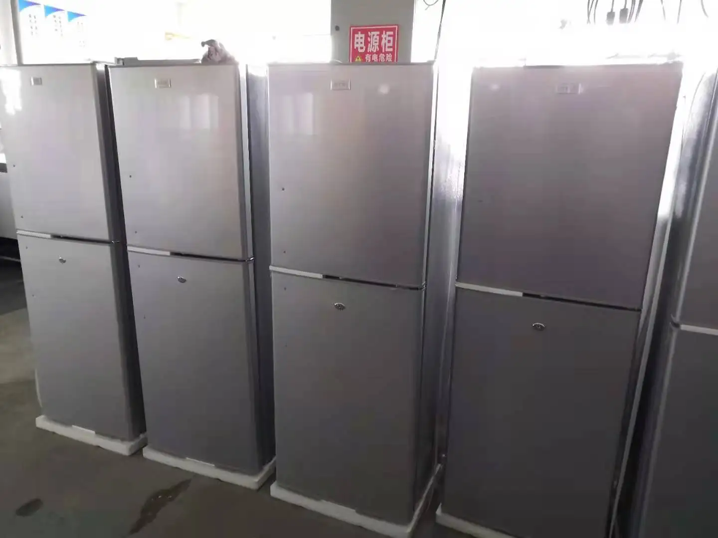 Green Energy Solar Powered Portable Fridge 12V 24V DC Gas Household Fridge 198 Liters Top Freezer Refrigerator