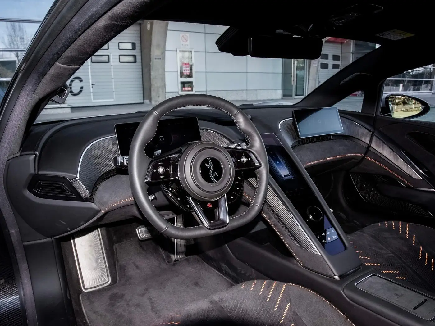 Looking up at U9 2024 Standard Edition  Smart car