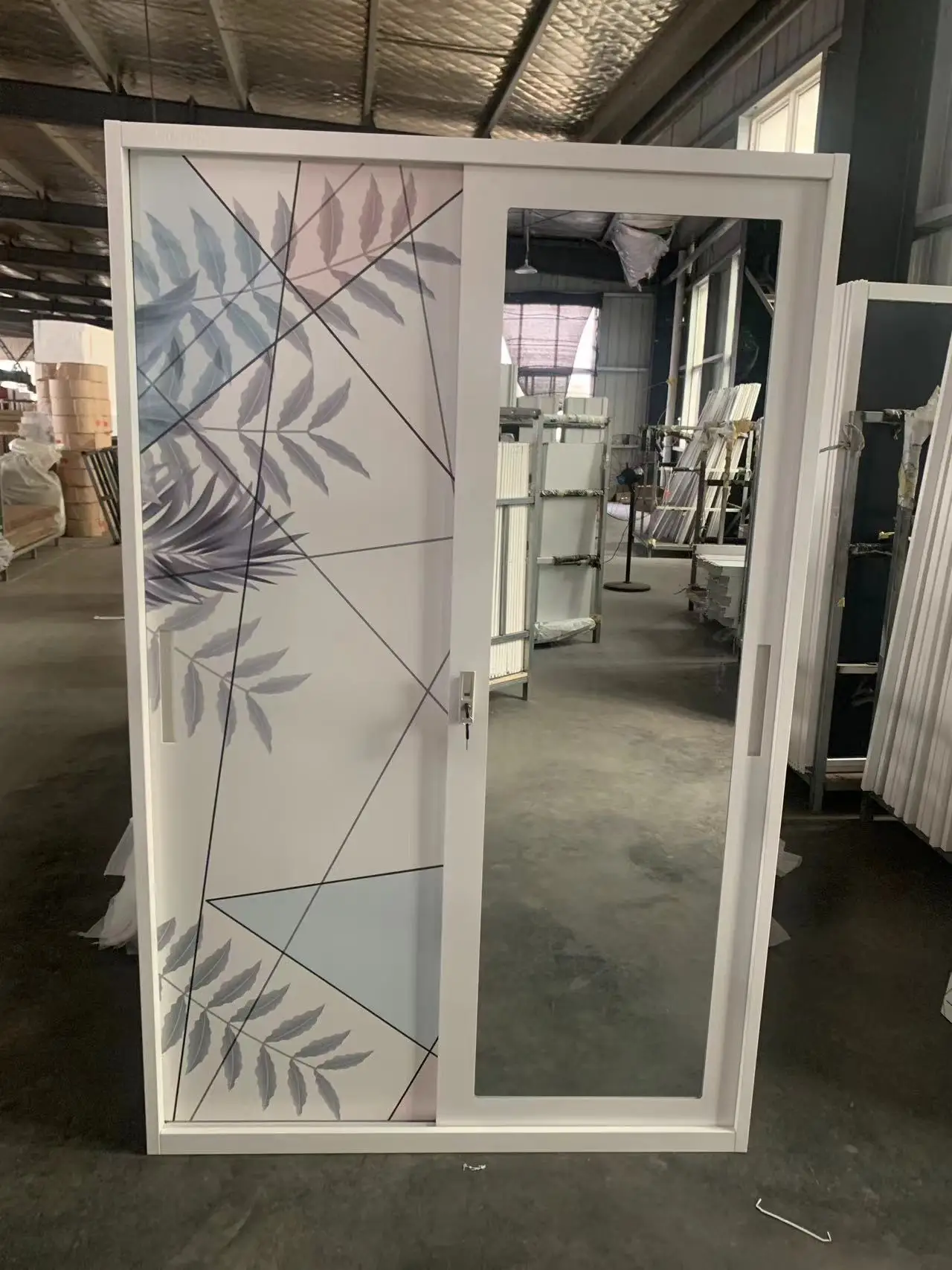 Modern Wardrobe Closet Cabinets Steel Almirah Wardrobe Sliding Door Metal Wardrobe With Dresser