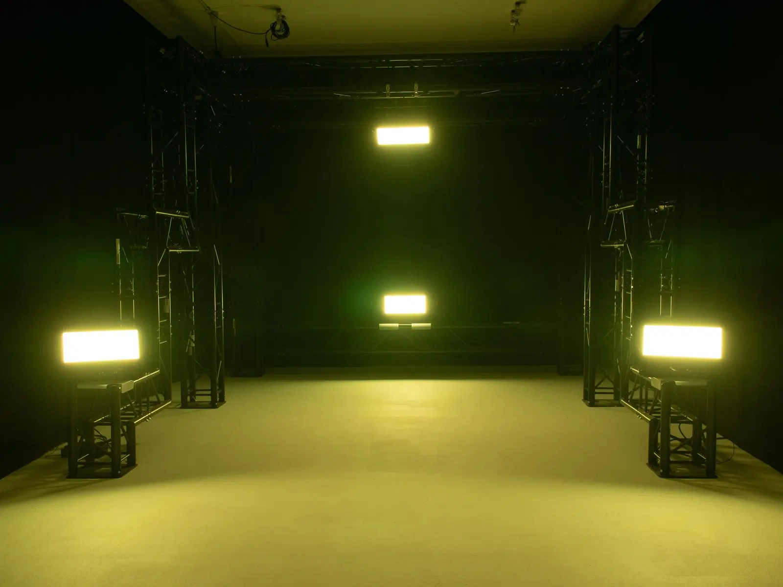 DMX512 Control System RGB Tilt Move LED Strobe Light LED Wall Washer Stage Light for Bar Party Wedding