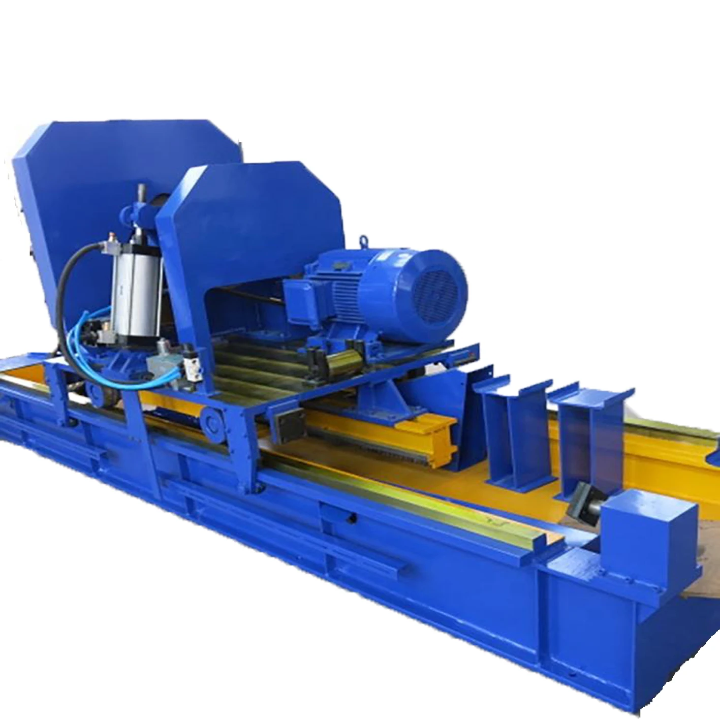 Flying saw pipe cutting machine