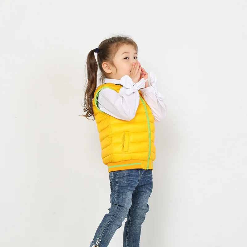 
JACKETOWN Children sleeveless down lovely vest winter light casual kids duck down vest 