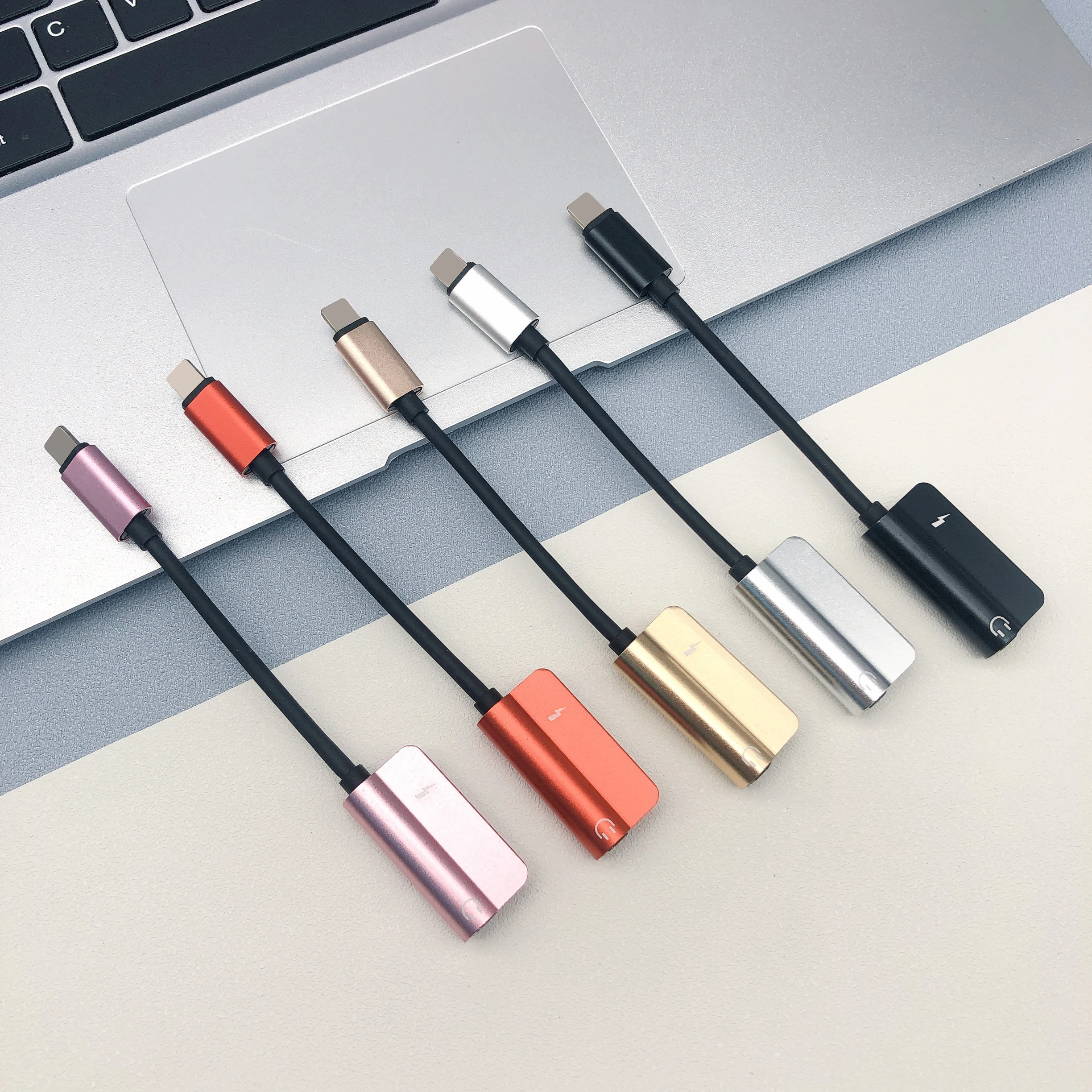 
High quality 8pin to 3.5mm jack headphone adapter for X/XR/XS Max /11/12 convert 