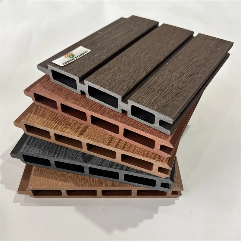 Co-extrusion WPC Outdoor Fence Panels Modern Security Wood Tiles With Post Gate Decor Railing Baluster Louvers Wall Panels