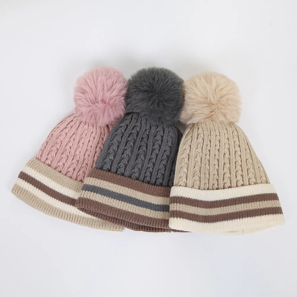Pom Pom Beanie Women Folded Brim Cable Crochet Aesthetic Knit Hat Warm Pompom Cute Winter Hats With Lining for Women