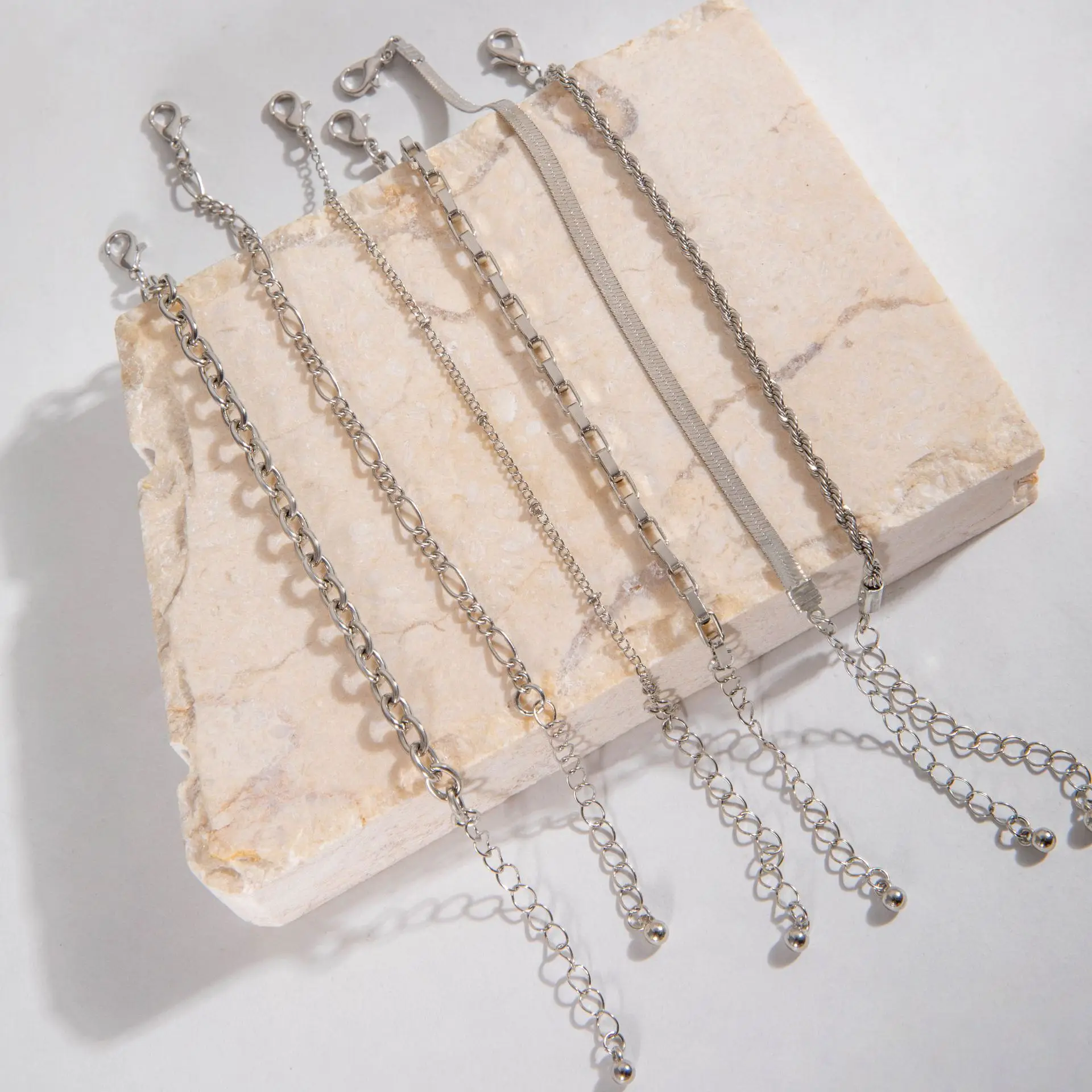 New Model Multi Layers Simple Style Chunky Chain Snake Chain Twist Chain Bracelet Set For Women Gift