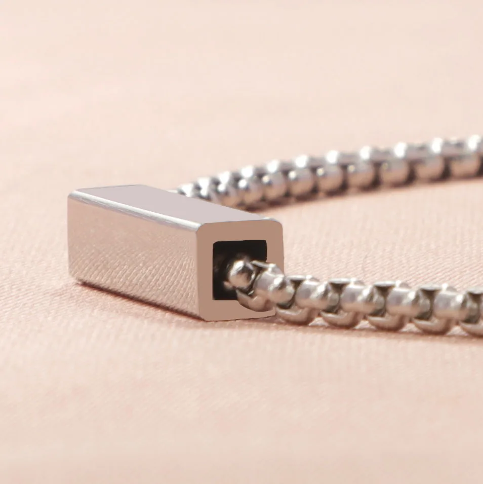 Fashion New Design Custom Logo,Corn Chain Square Tube Pendant Necklace For Women Lady Gift