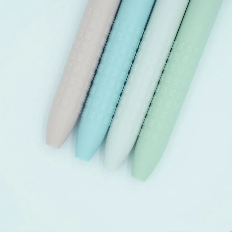 Hot Sale Promotional Solid Colored Barrel Plastic Black Refill Custom China Roller Ball Point Pen With Custom Logo