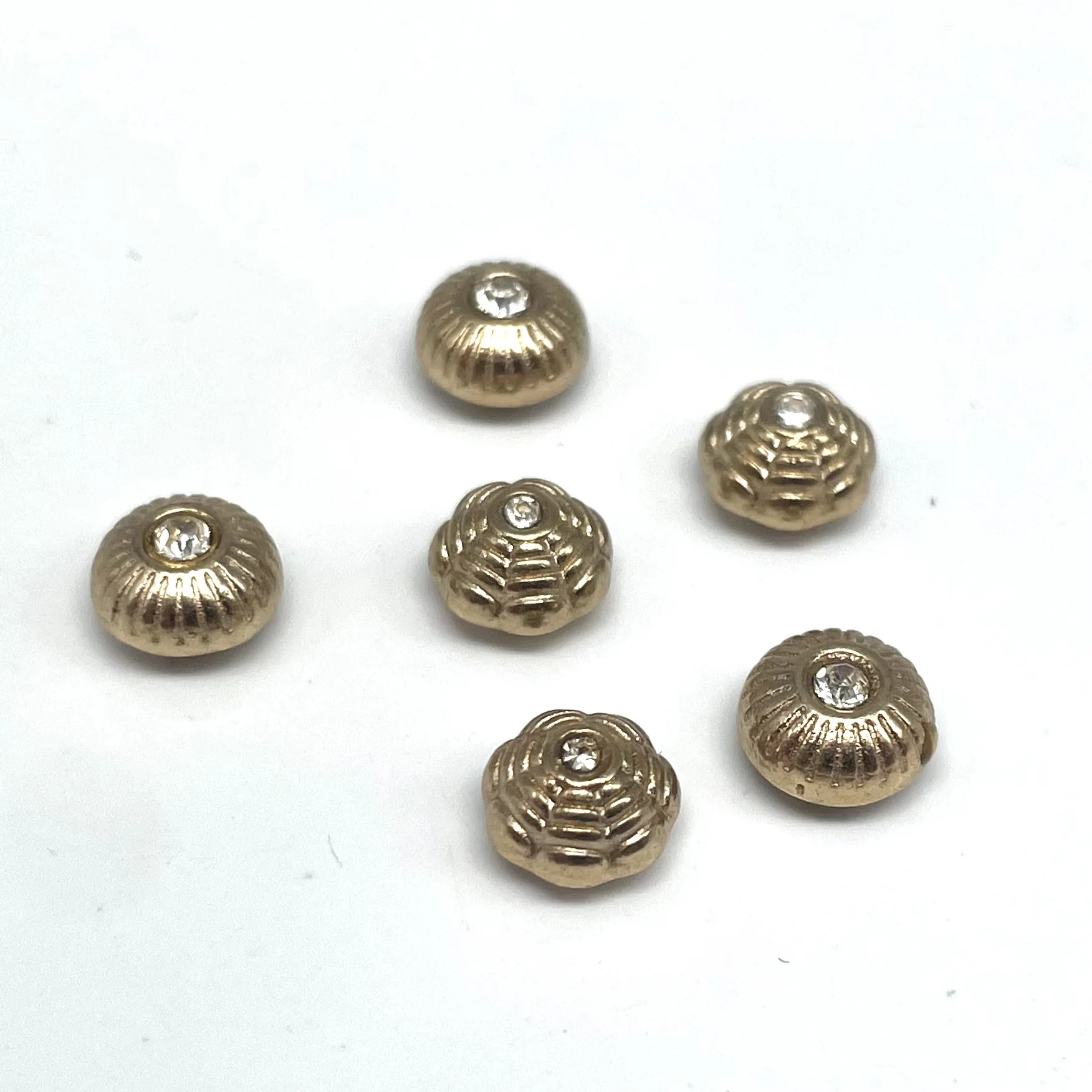 Custom size and logo zinc alloy jeans button with diamond rivet button for jeans