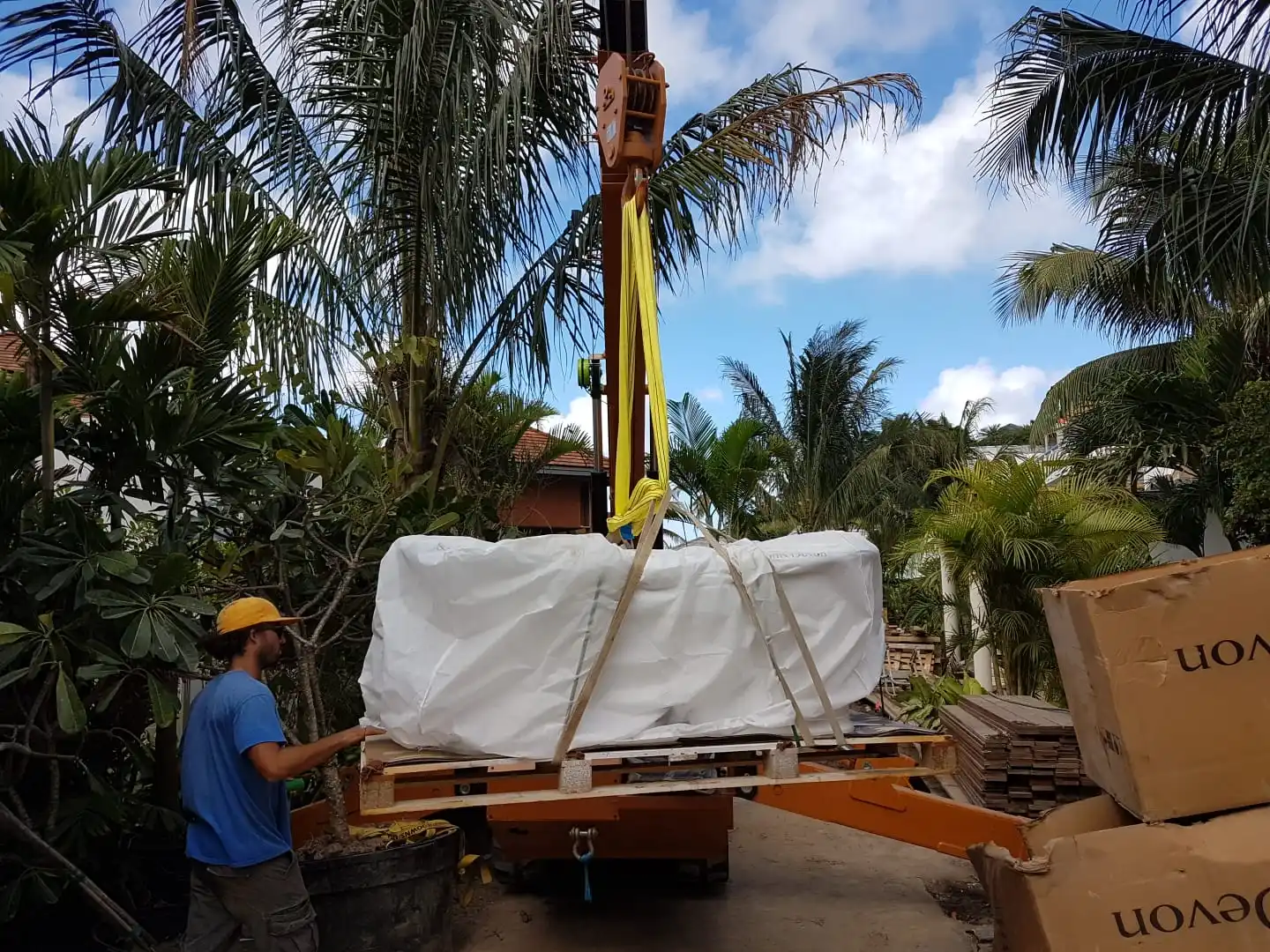 China New Full Rotation Electric 9.5m Spider Crawler Construction Mini Hoist 3T Crane