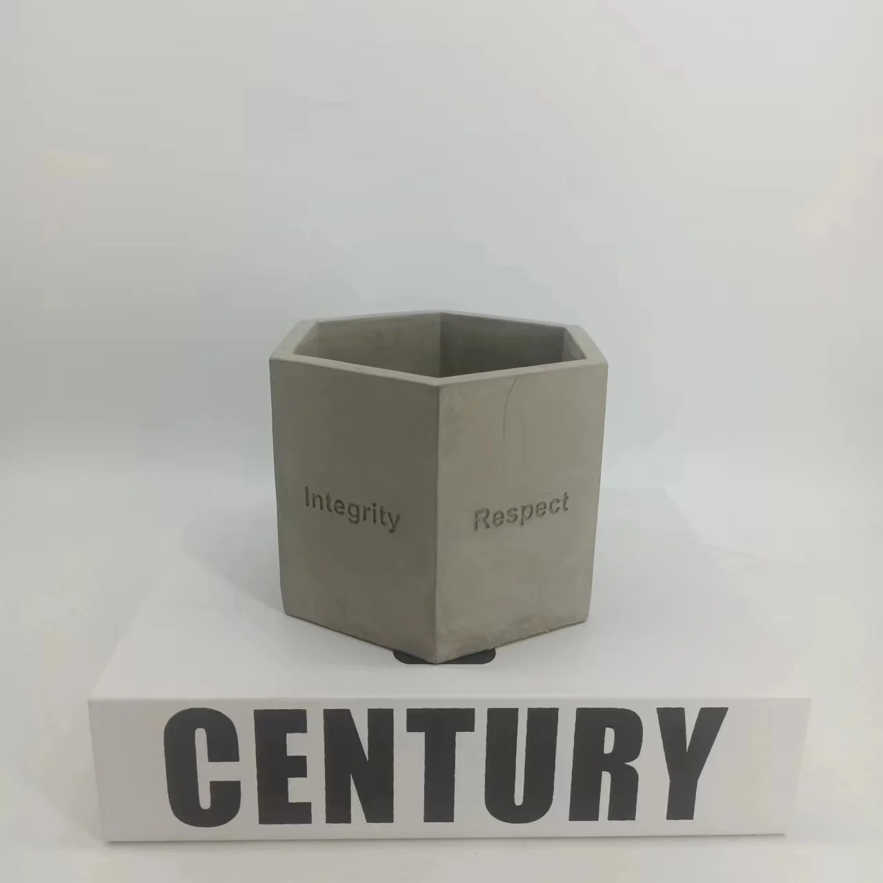 Newpower new  hexagon passion trust  cement flower pot