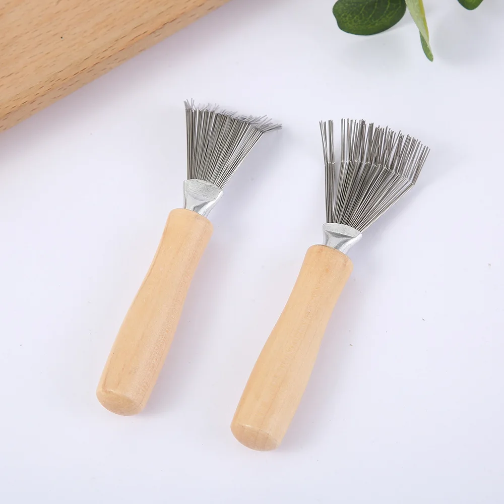 Wholesale Hair Brush Comb Cleaning Tool Hair Brush and Comb Cleaner with Metal Wire Rake for Hair Dust Lint Removal