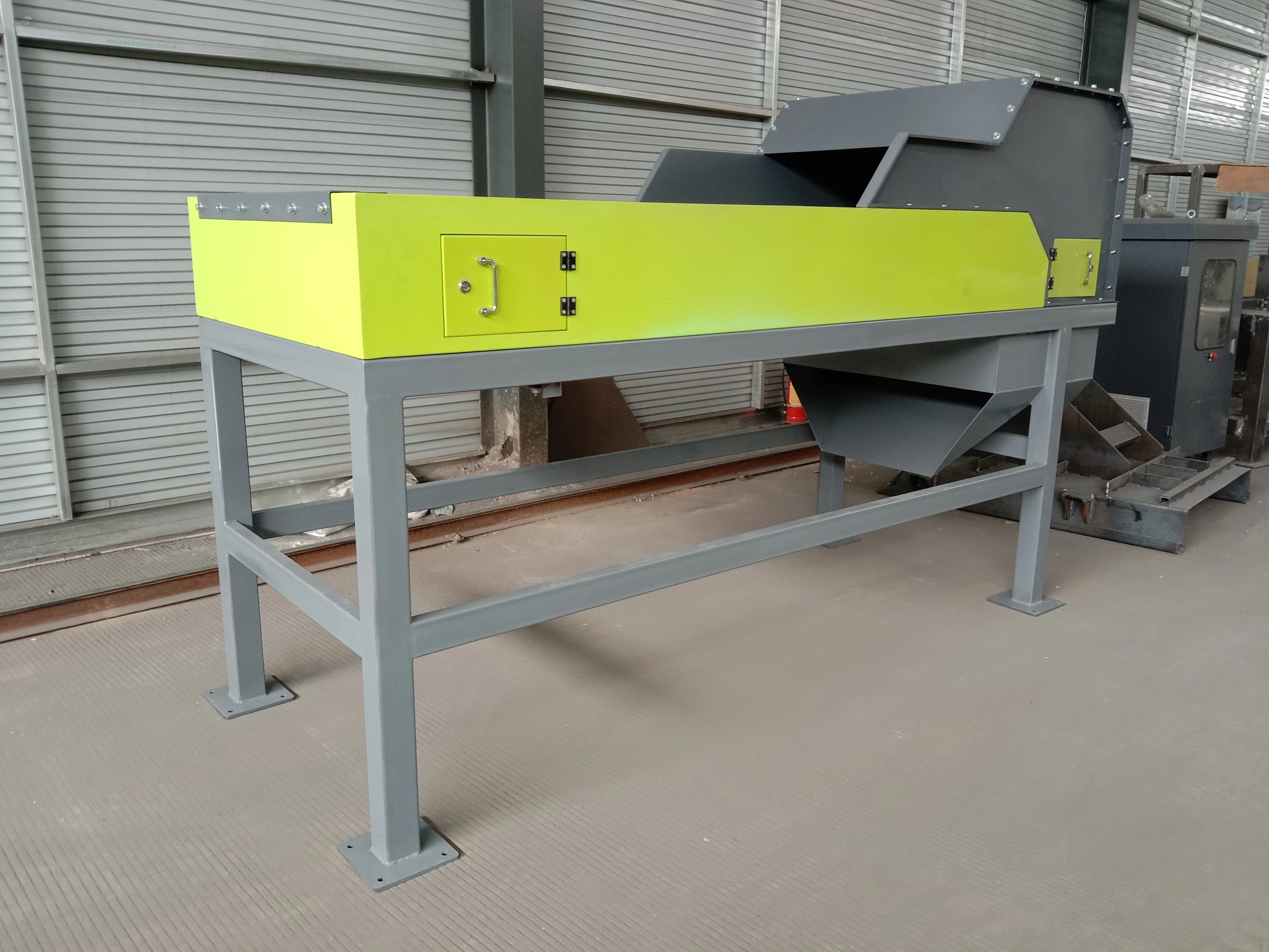 High performance waste management machinery mineral processing equipments remove iron automatic magnetic separator machine price