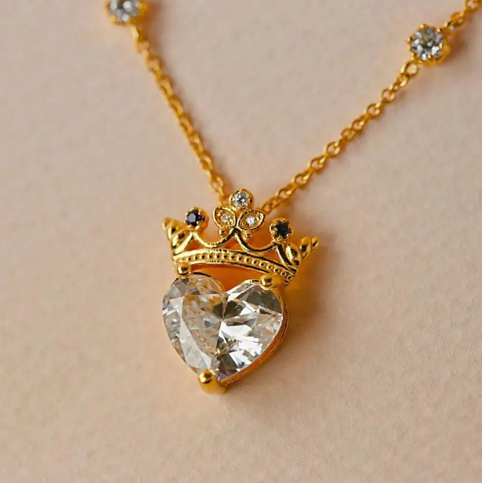 Heart with Crown Necklace Wholesale 18K Gold Plated CZ Crown Queen Necklace Trendy Zircon Crown Heart Necklace