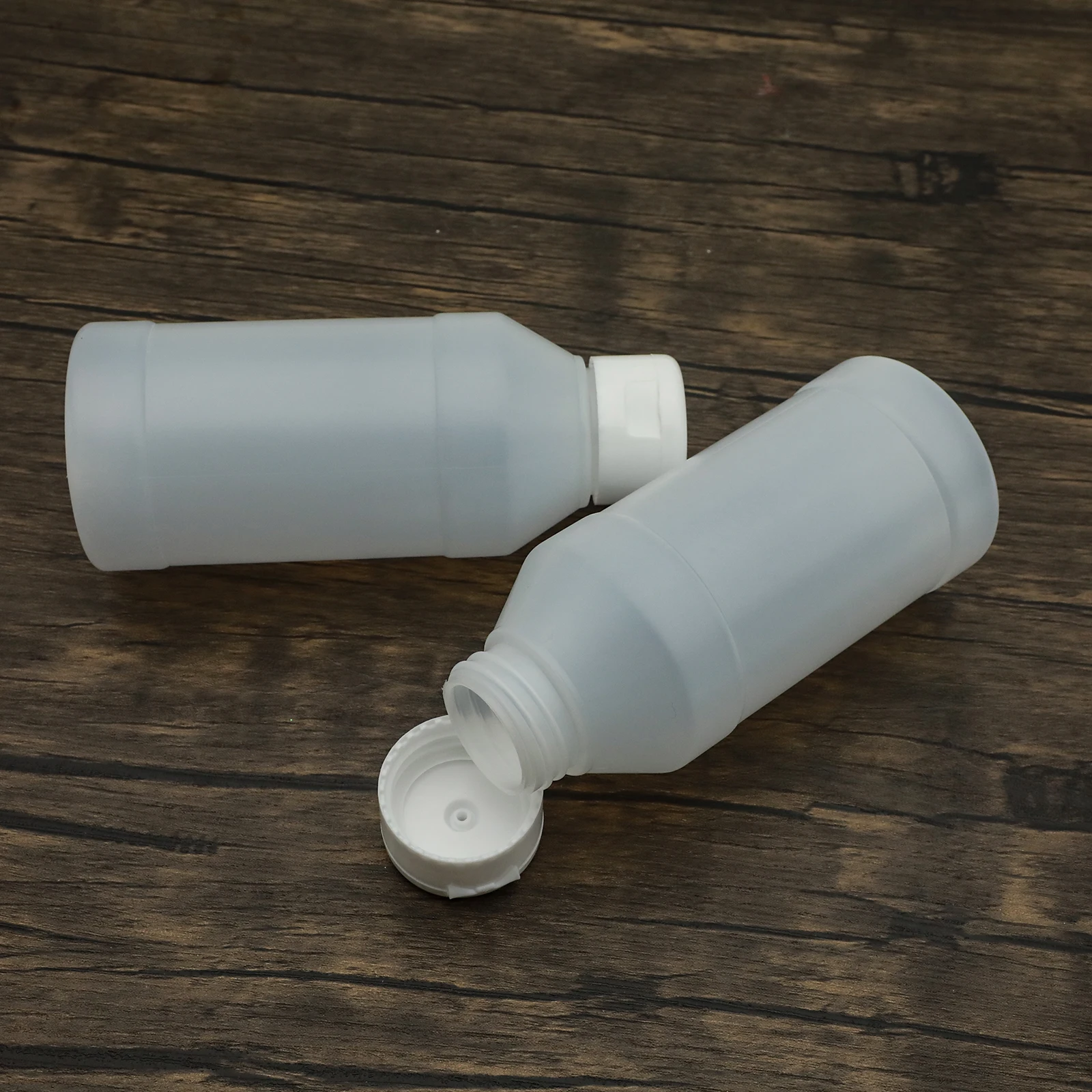 Manufacturers supply 250ml Plastic Bottles PE Plastic Bottle