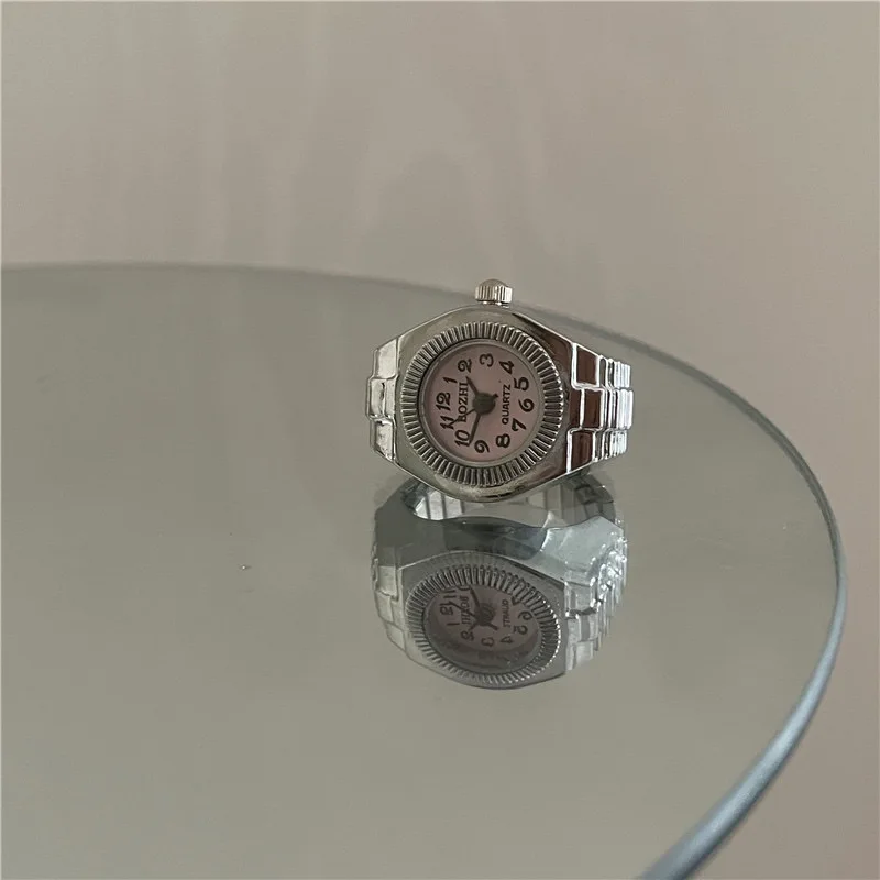 Retro Hiphop Ring Watch For Women Men Mini Silver Finger Ring Digital Watch Elastic Stretchy Watchband Jewelry Clock Gift