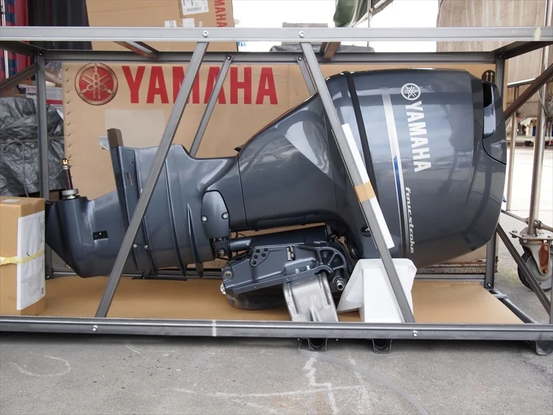  Подвесной двигатель Yamaha