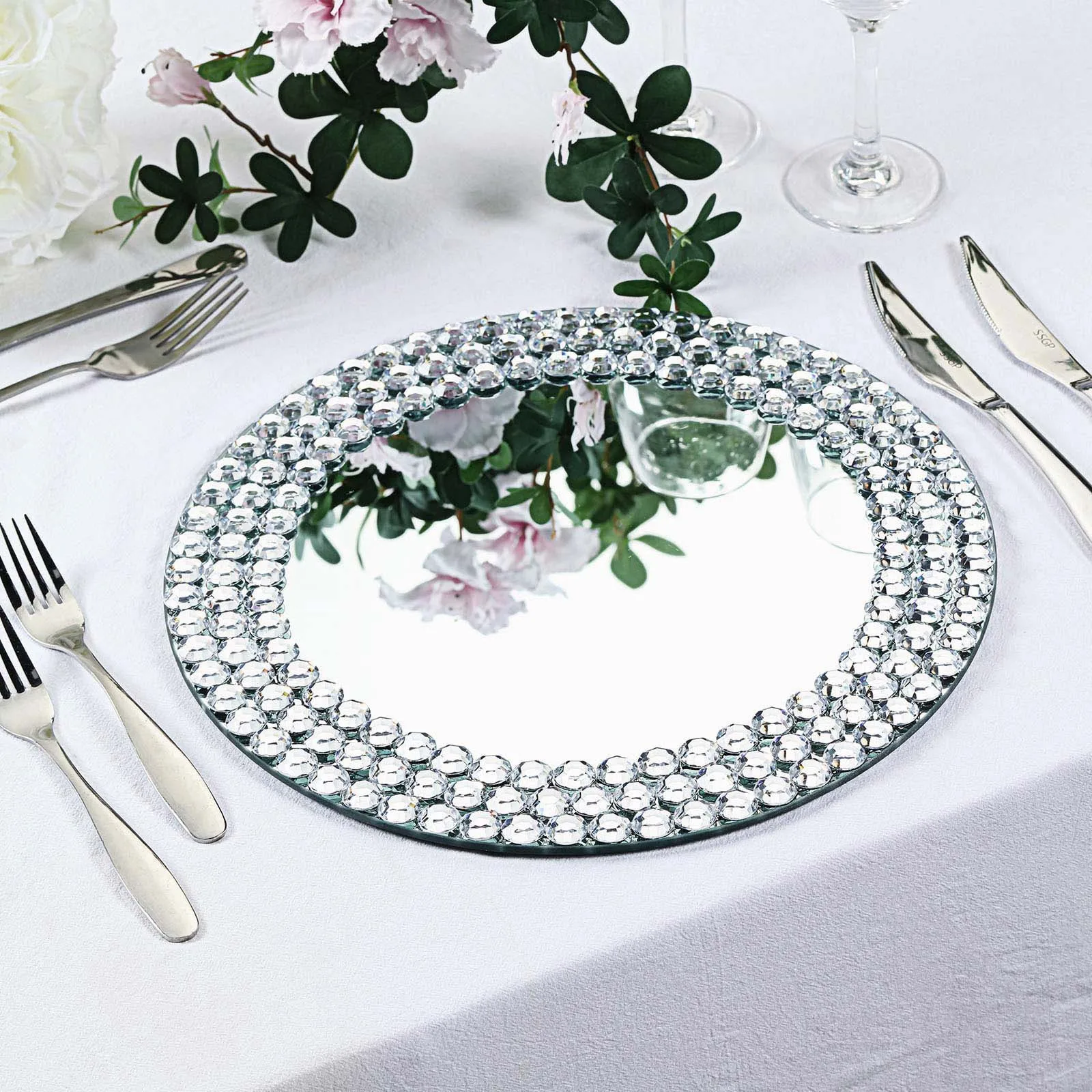 Nordic Luxury 13 inch Wedding Party Glass Round Crystal Rhinestones Sparkle Mirror Silver Charger Plates for Dinner Reception