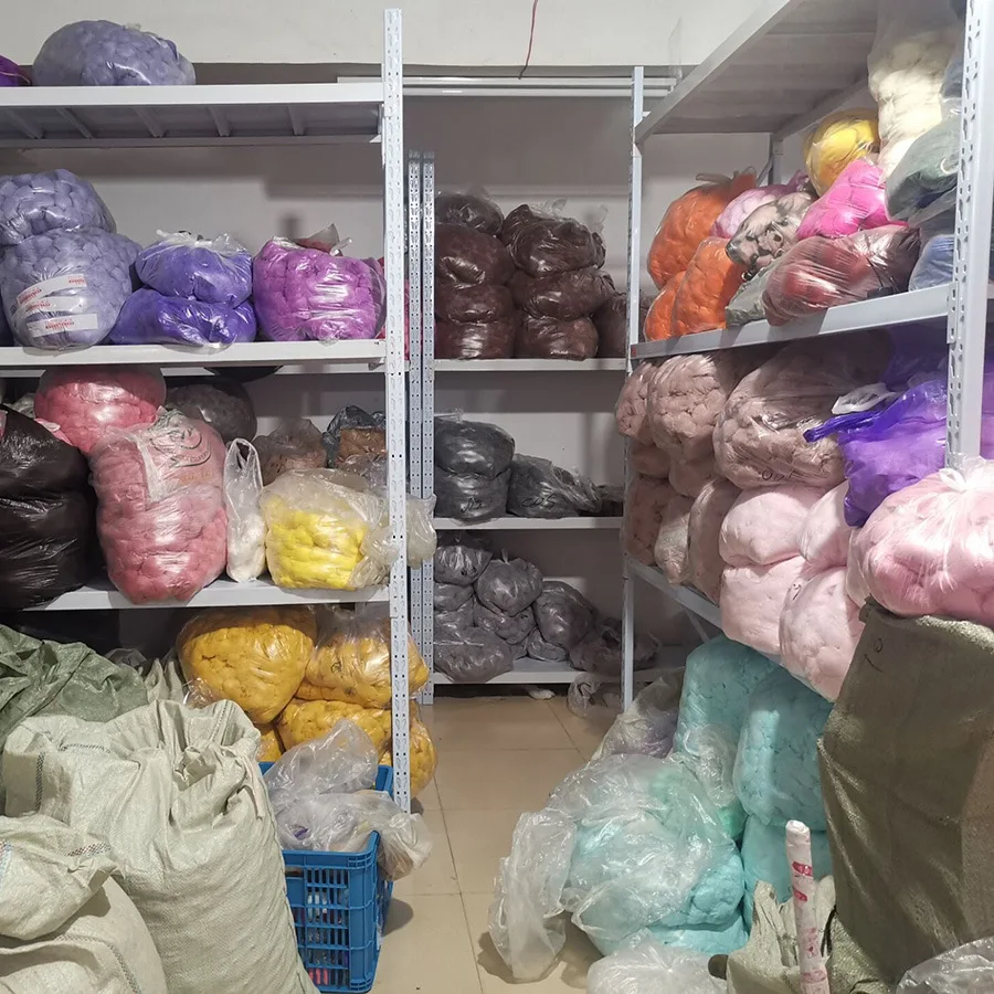 Wholesale Cute Ball Plush Doll Mini 10cm Crane Machine Plush Keychain Toy Round Fluffy Ball Plush keychain for Backpack Hanging