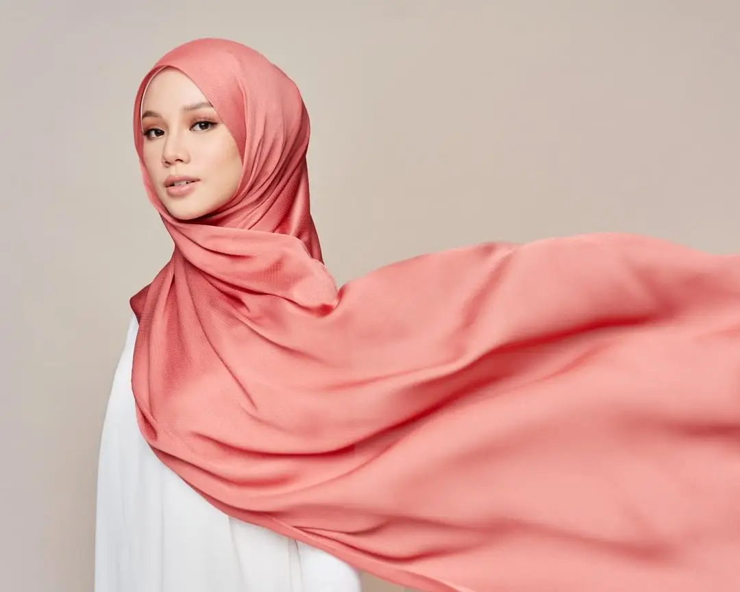 
2021 summer fashion popular Muslim Satin scarf long solid breathable Tulle mesh jacquard satin 
