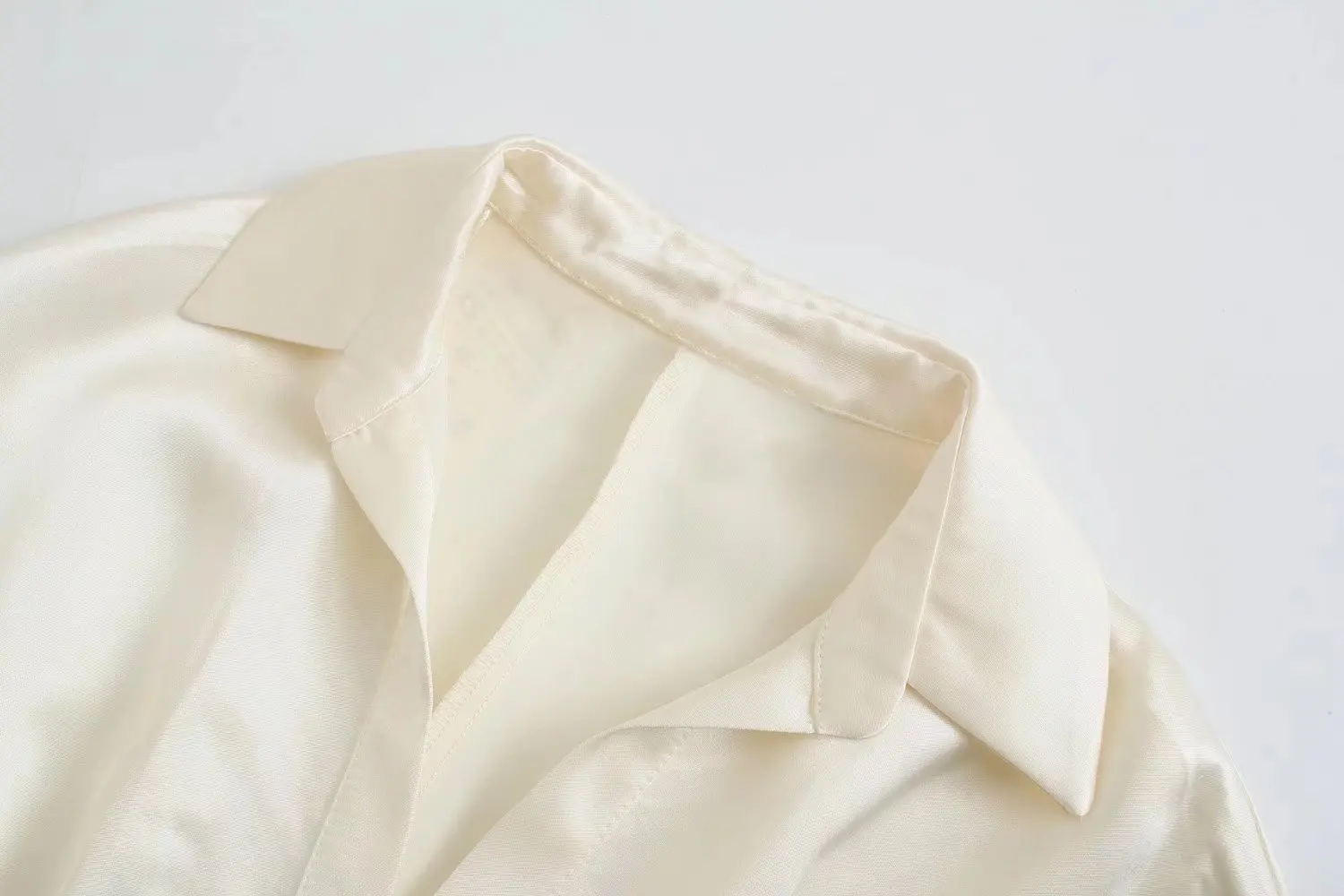 2022 New Early spring European and American fashion versatile satin shirt-style dress