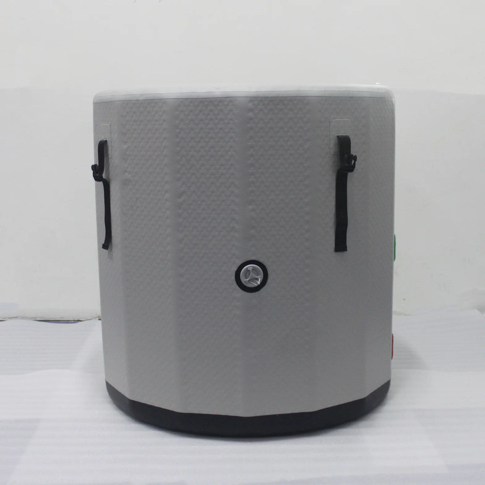 Oem Eco Friendly PVC Foldable Inflatable Adults Recovery Ice Bath Barrel