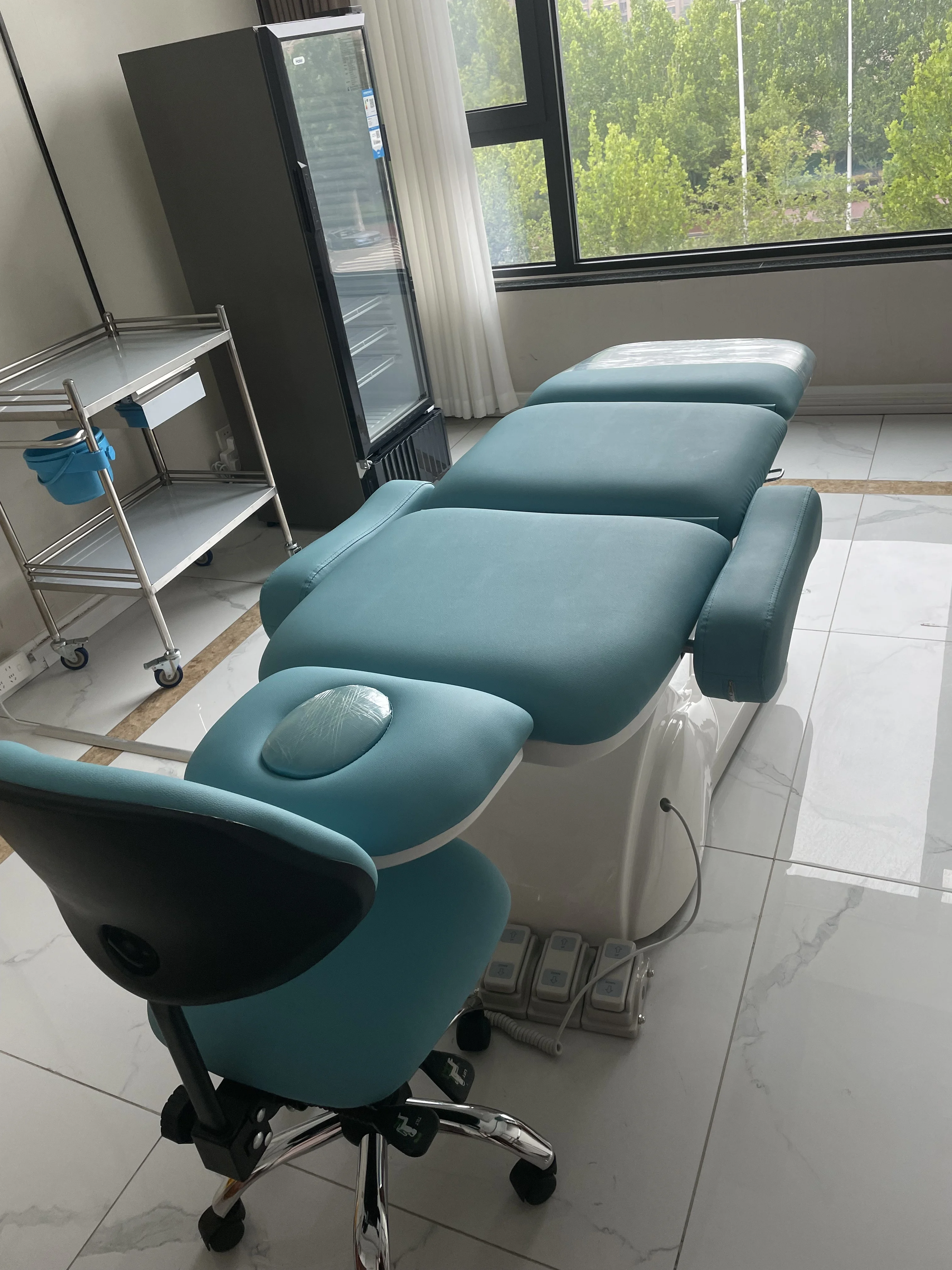 High Quality Diplomat Dental Chair in Stock Dental-chair Most Popular in 2024 Dental Unit Chair Luxury Low Price for Sale