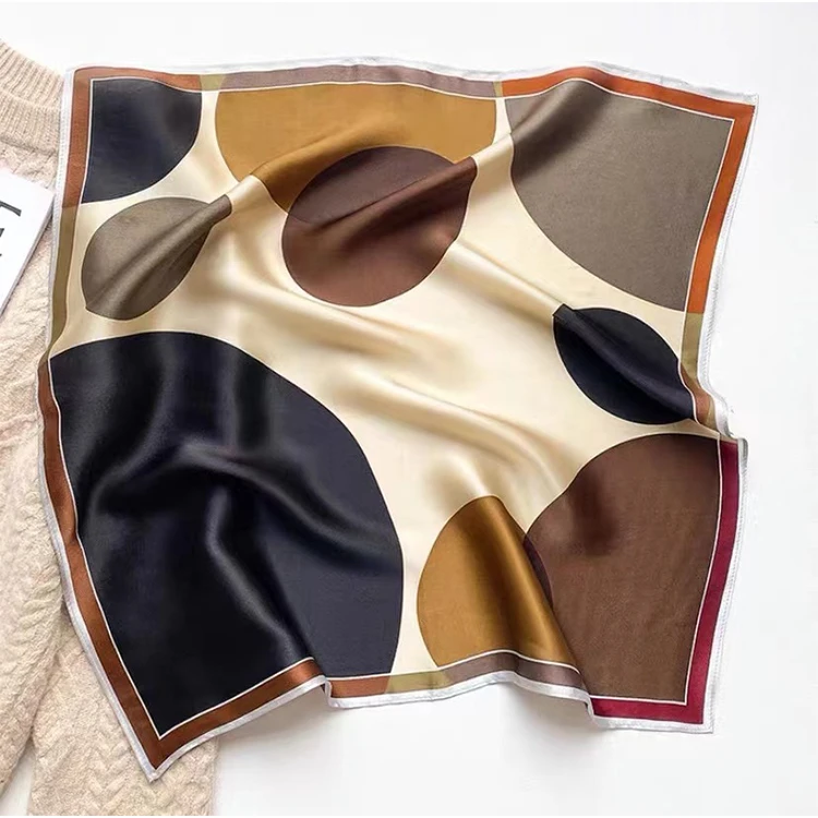 Завод пятно RTS 100% шелк тутового шелкопряда шарф 70*70 для Женщин Шелковое оптовая продажа дизайнерский платок