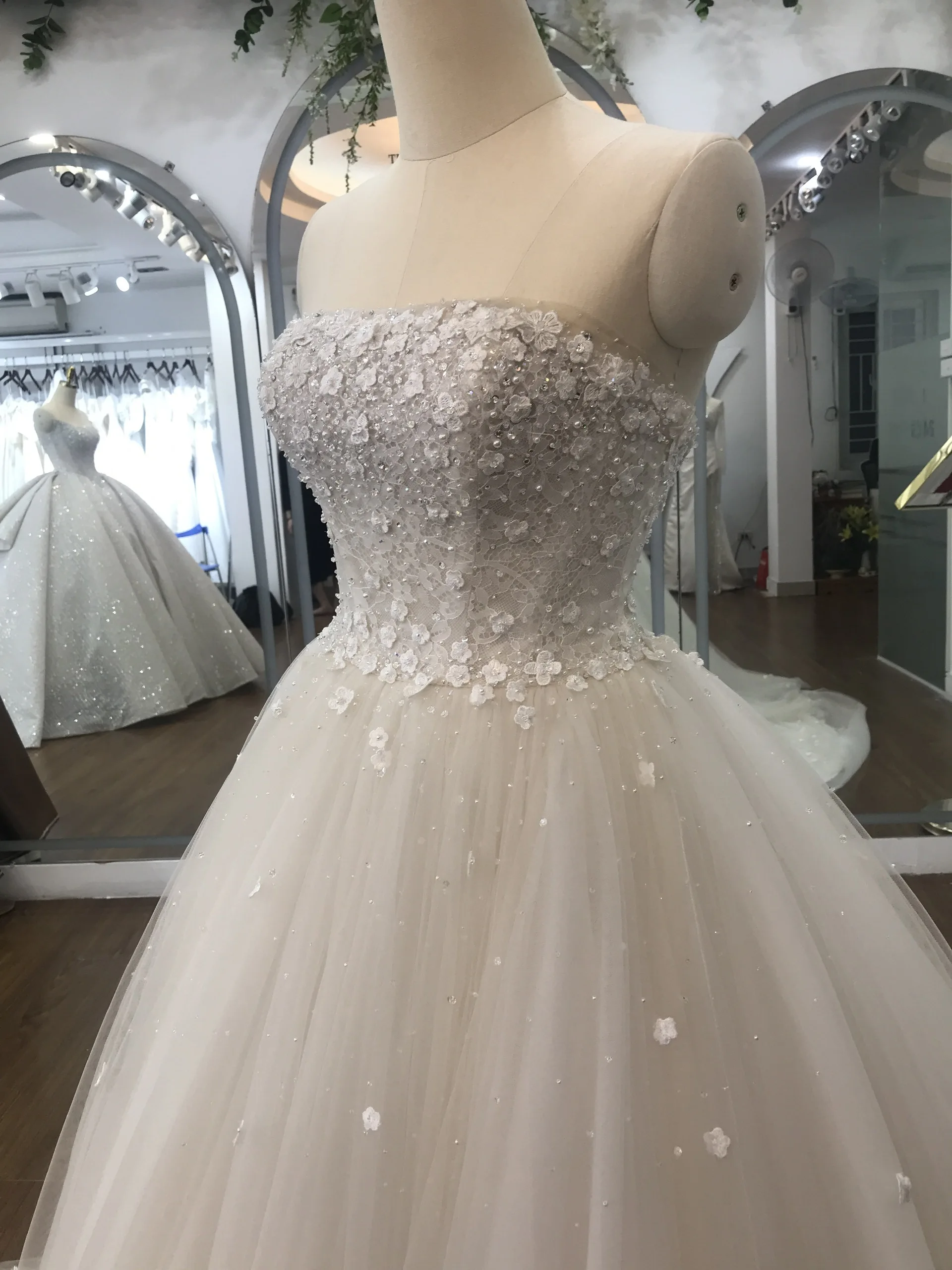 OEM Manufacture High Quality wedding dress wholesale ball gown off-shouder flowers lace beads add beading by handmade TNBP22