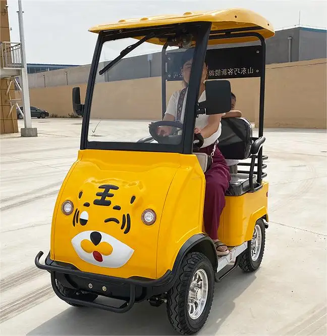 Customized Amusement Park Essential Mini Sightseeing Car 2/4/6-seater Electric Cartoon Patrol Car Low-speed Safety