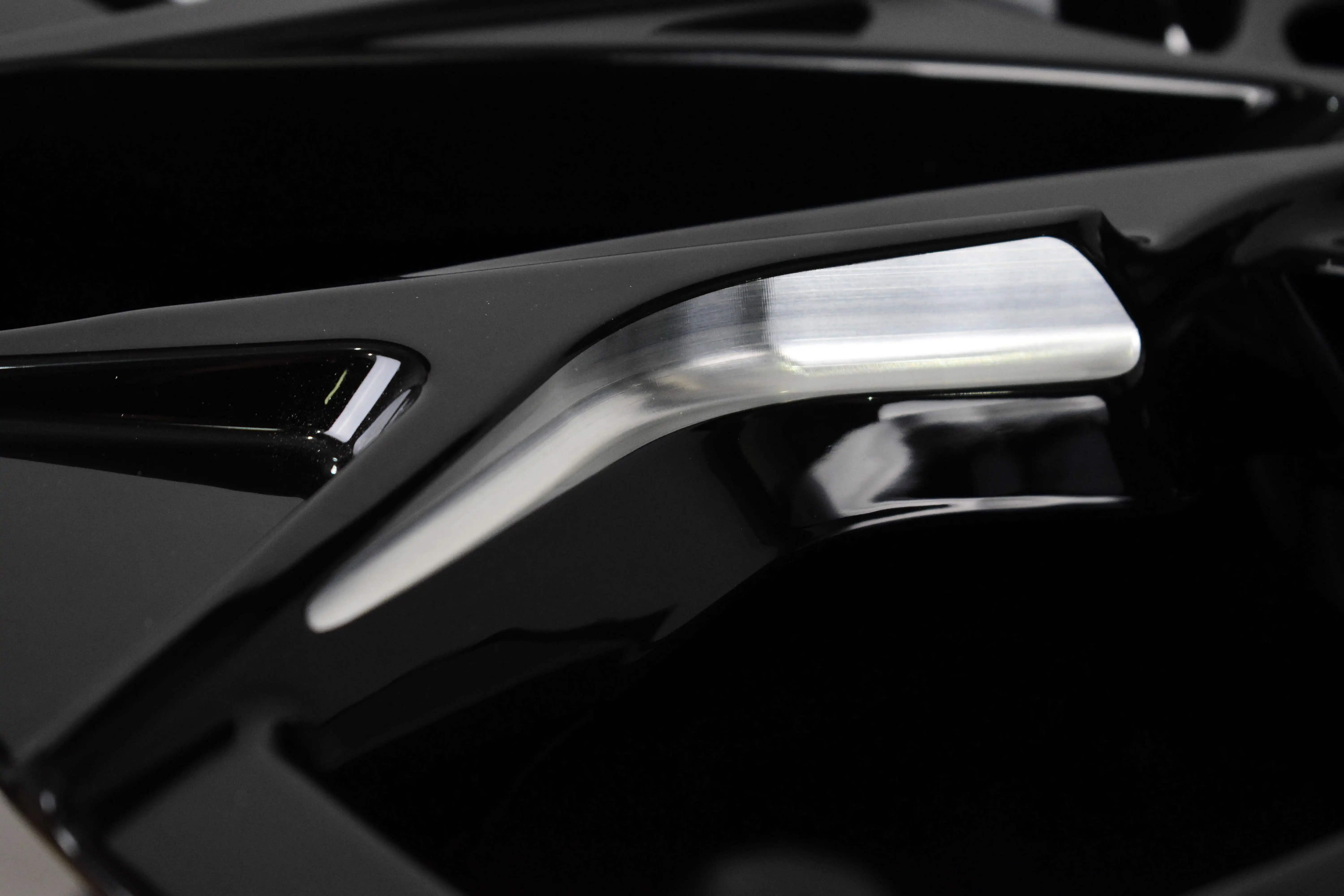 Pengzhen Forged Alloy Monoblock Wheels Black Machine Face 5x128 21 inch Alloy Wheels for Aston Martin dbs