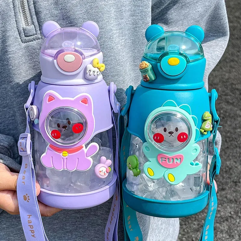 2024 hot sale new cute bear  reusable 700 ml plastic kids water bottles with cartoon characters