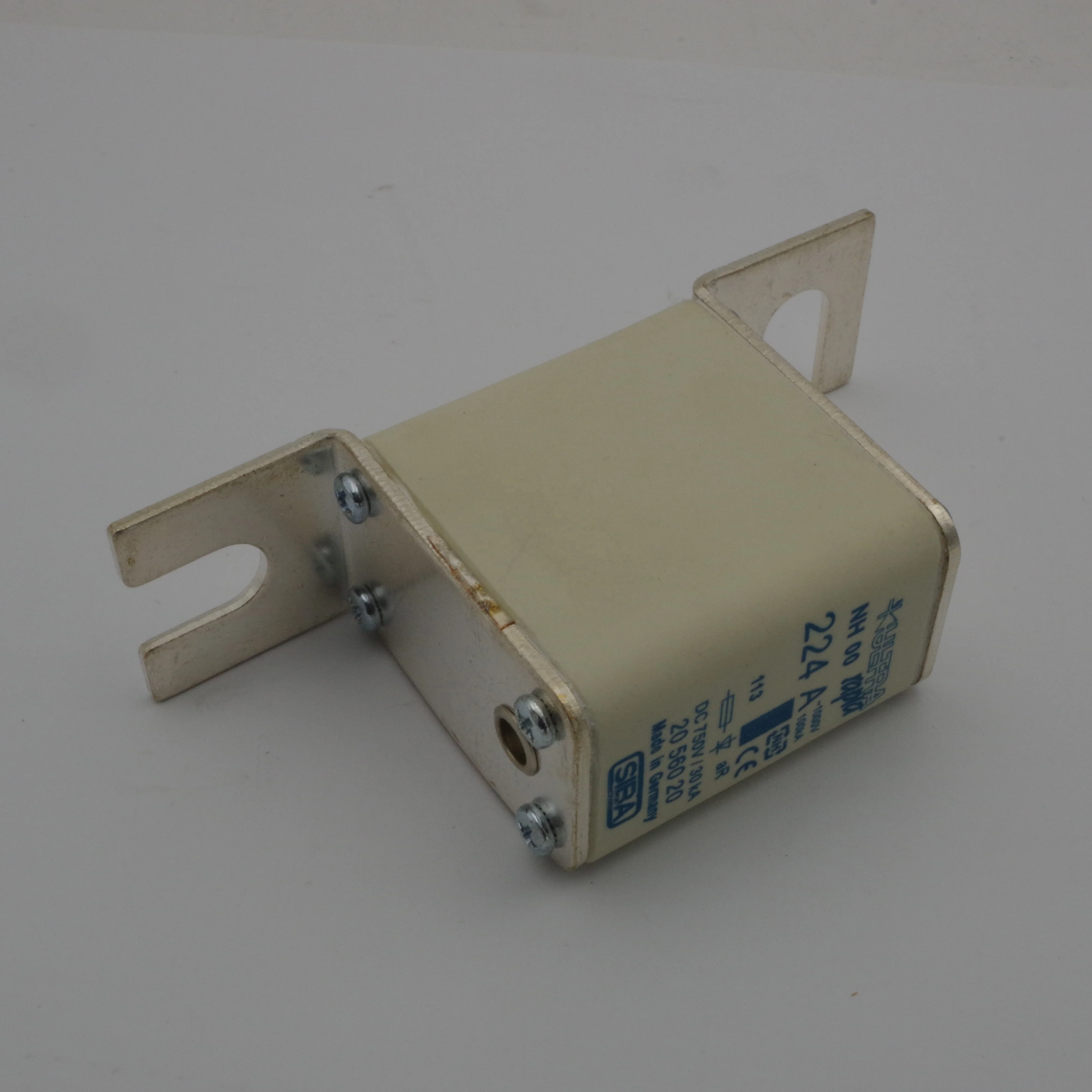 Предохранители 224A 1000V NH00 AR URB 2056020