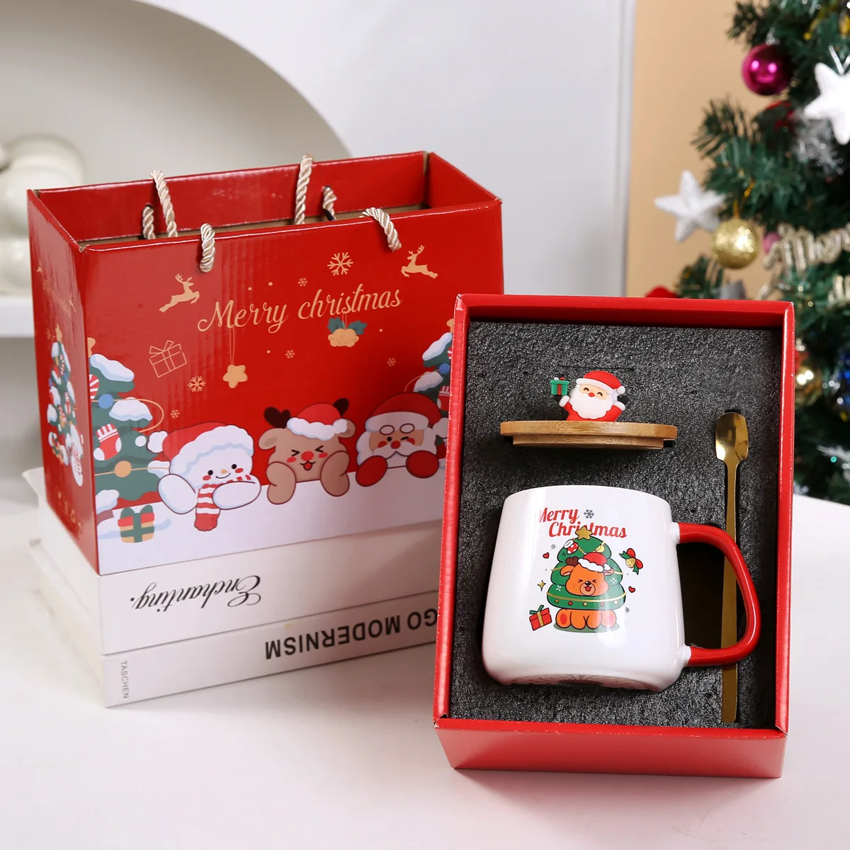 Onsin Wholesale Custom Fine Bone China mug Ceramic Sublimation mug with gold handle Coffee mug