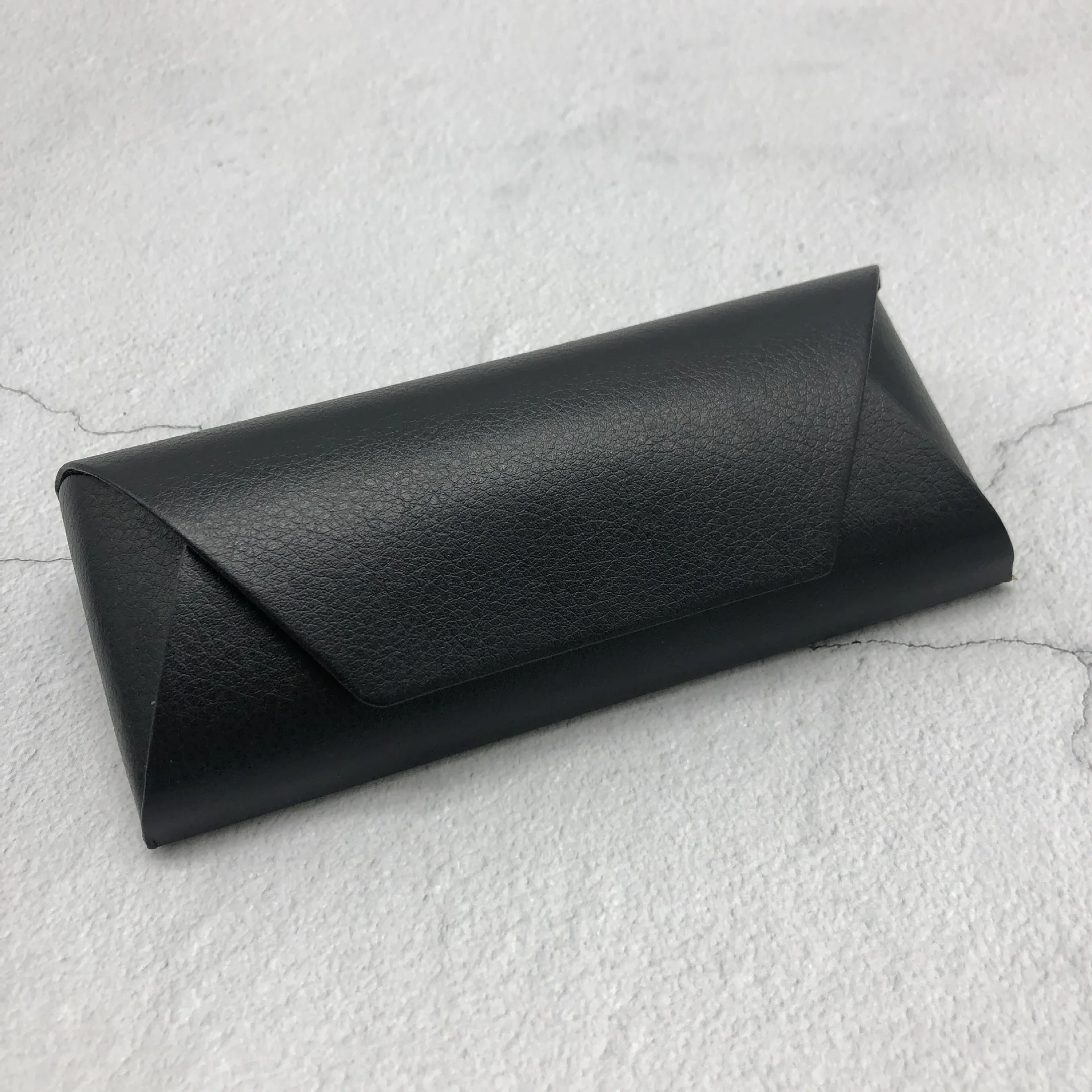 2022 Custom Logo Black Design Eyeglasses Packing Optical Reading Glasses Cases Eyewear Storage PU Leather Suede Sunglasses Case