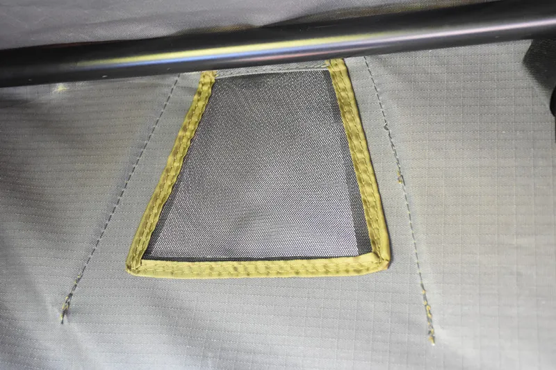 4x4 Car Foldable Outdoor Aluminum hardshell roof top tent car roof tent