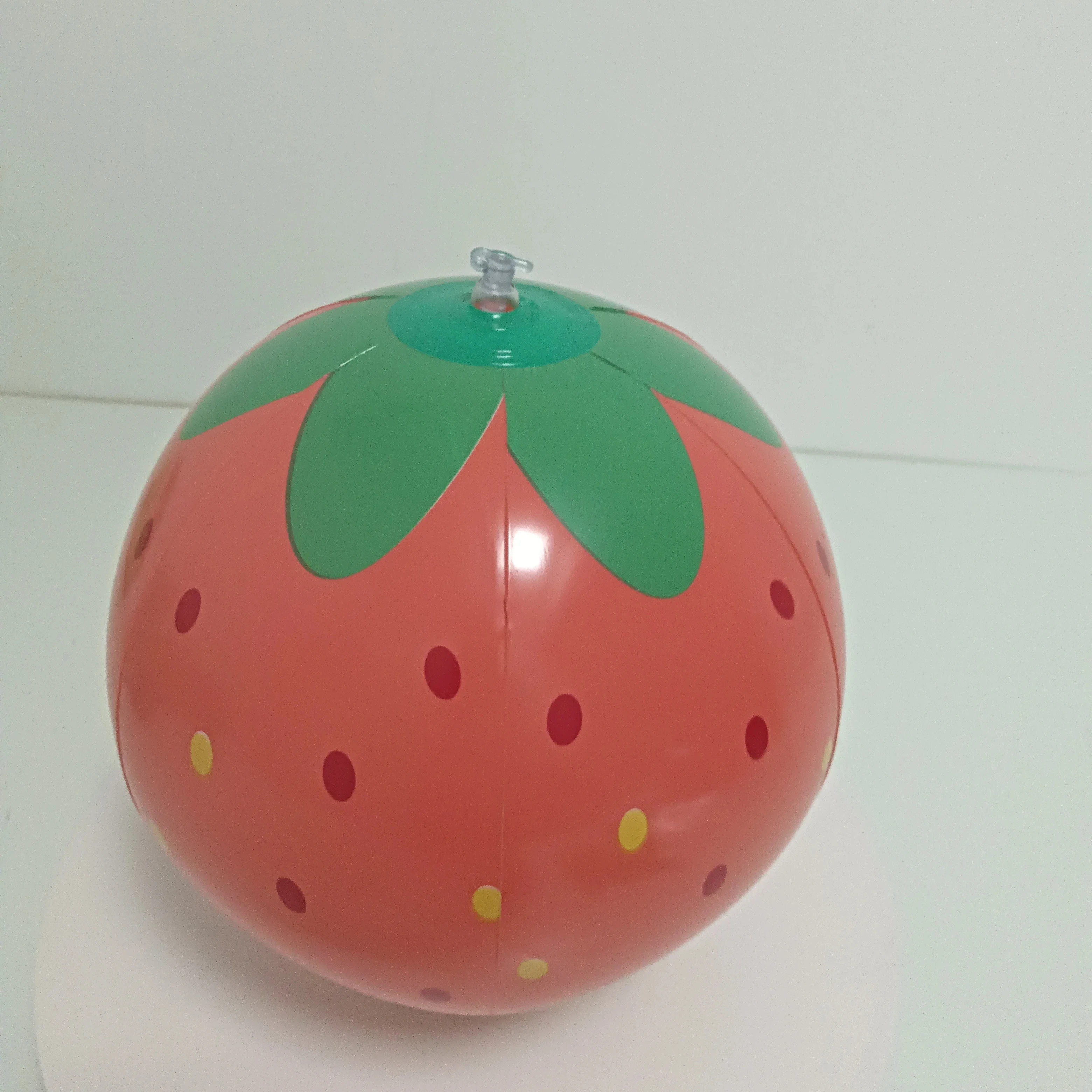 Good Price Wholesale Customized Inflatable Toy Balls Kids Strawberry Beach Ball for fun
