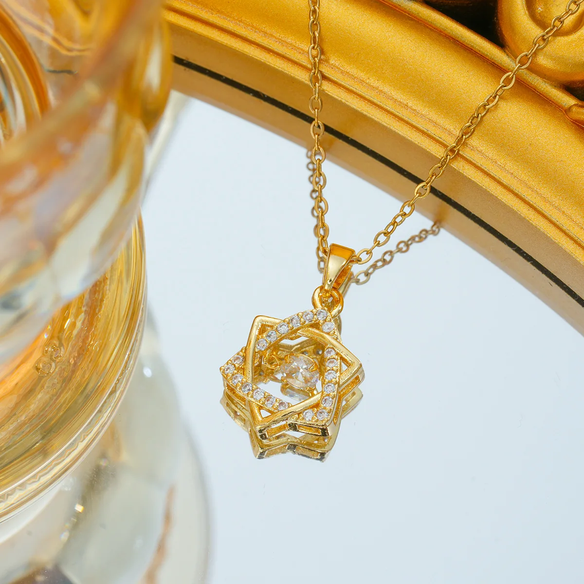 Fashion Zircon Love Moon Letter Bear Pendant Necklace Feather Bamboo Starfish Women Necklace Luxury Jewelry Accessories Gift