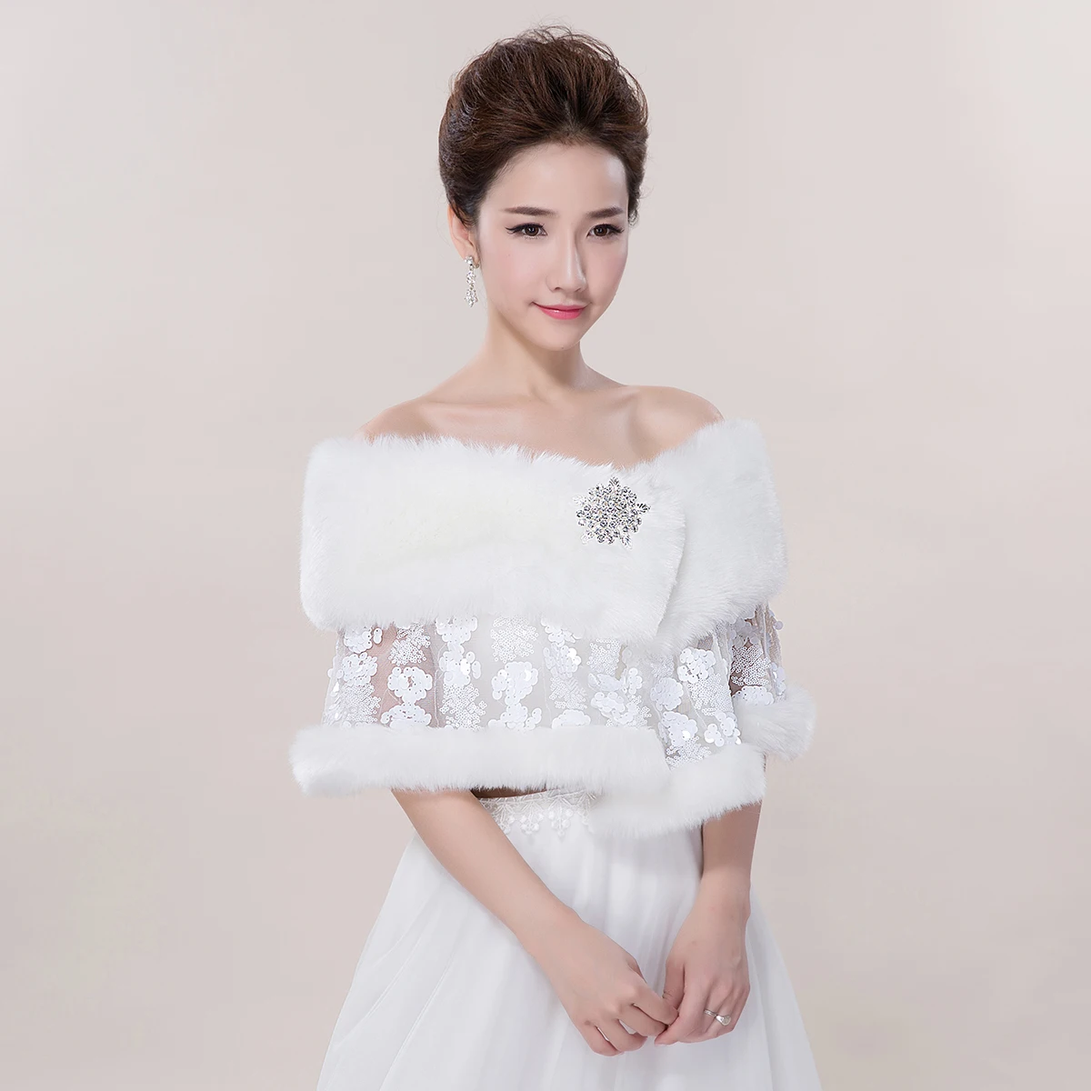 
Wholesale hot sell bride wedding ivory soft plush shawl Wedding accessories mesh sequin shawl 