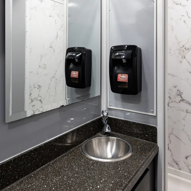 Best Quality Cheap Custom Mobile Toilet Mobile Portable  Mobile Restroom HOT Selling   For Sale