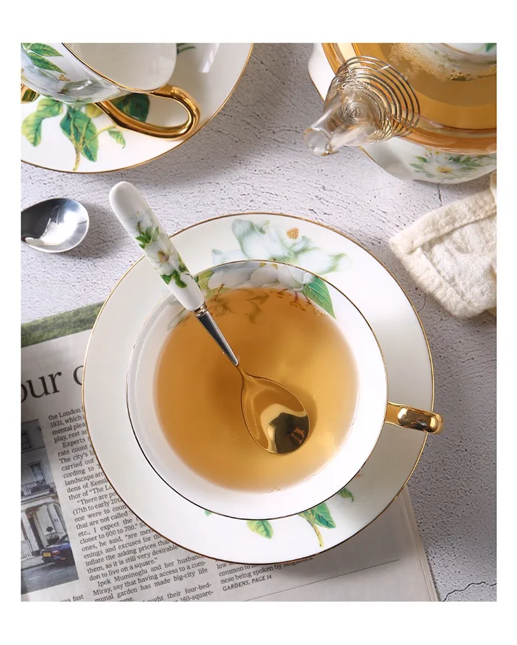 2024 High Quality Boiled Glass Teapot Flower Tea Set English Afternoon Tea Coffee Tea Cup With Candle Heating Base Gift Box