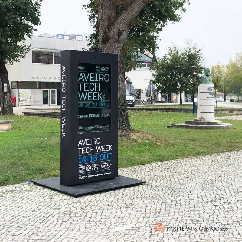 43 55 65inch Waterproof Ip65 Android Outdoor Totem Kiosk Digital Signage LCD Advertising Free Standing Touch LCD Display