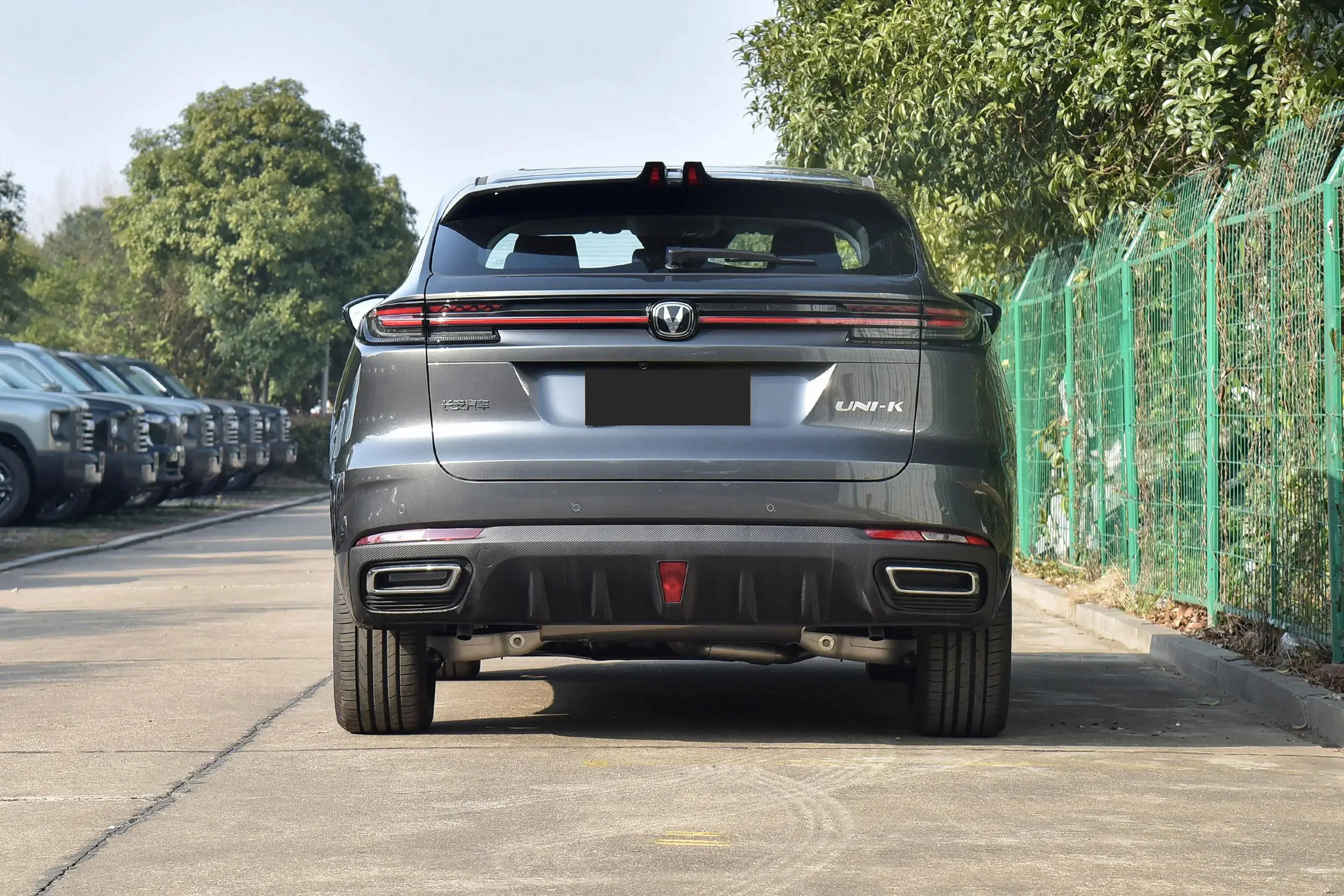 Changan uni-k 2024 новый автомобиль 5-местный внедорожник Uni-K Idd ev электромобиль 200 км/ч сделано в Китае