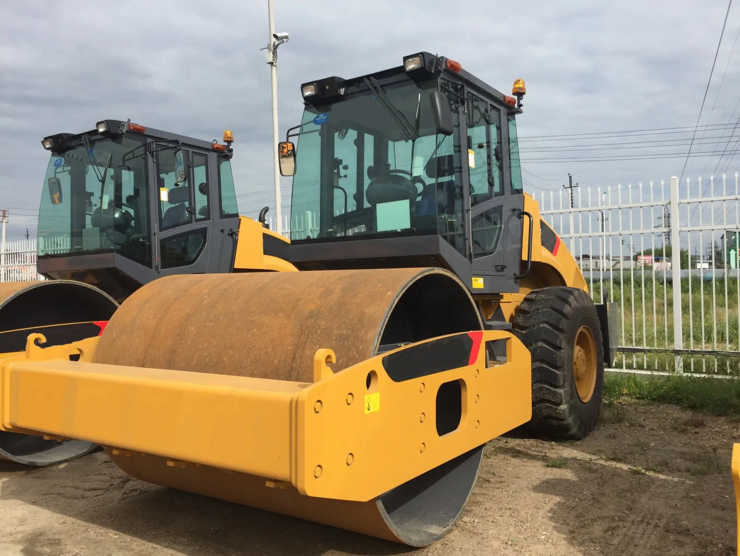 Great Compact Effect Easy Start 18T Road Roller XS183J Construction Machinery With Steel Wheels